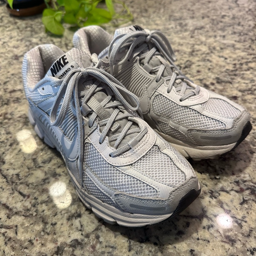 Nike Zoom Vomero 5